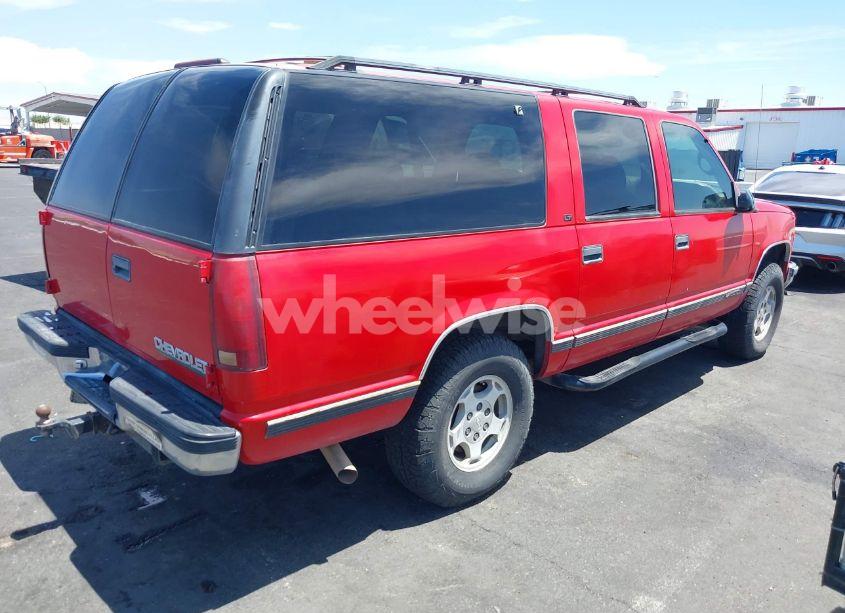 Photo 4 of 1999 Chevrolet Suburban 1500 LT (VIN 3GNFK16R4XG246028)
