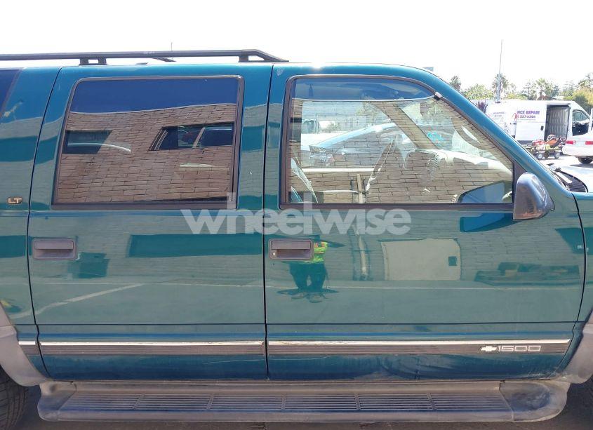 Photo 12 of 1997 Chevrolet Suburban 1500 (VIN 3GNFK16R5VG183194)