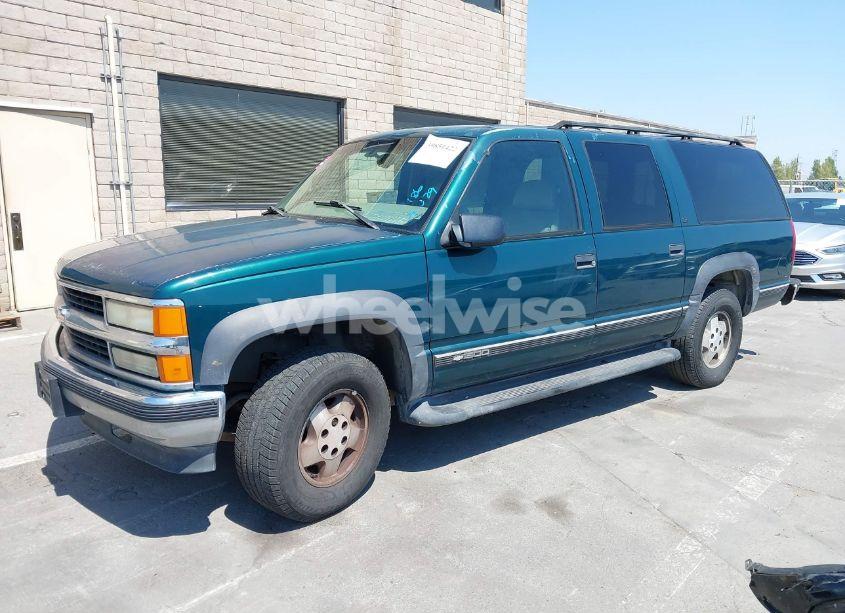Photo 2 of 1997 Chevrolet Suburban 1500 (VIN 3GNFK16R5VG183194)