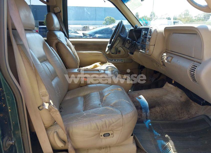 Photo 5 of 1997 Chevrolet Suburban 1500 (VIN 3GNFK16R5VG183194)
