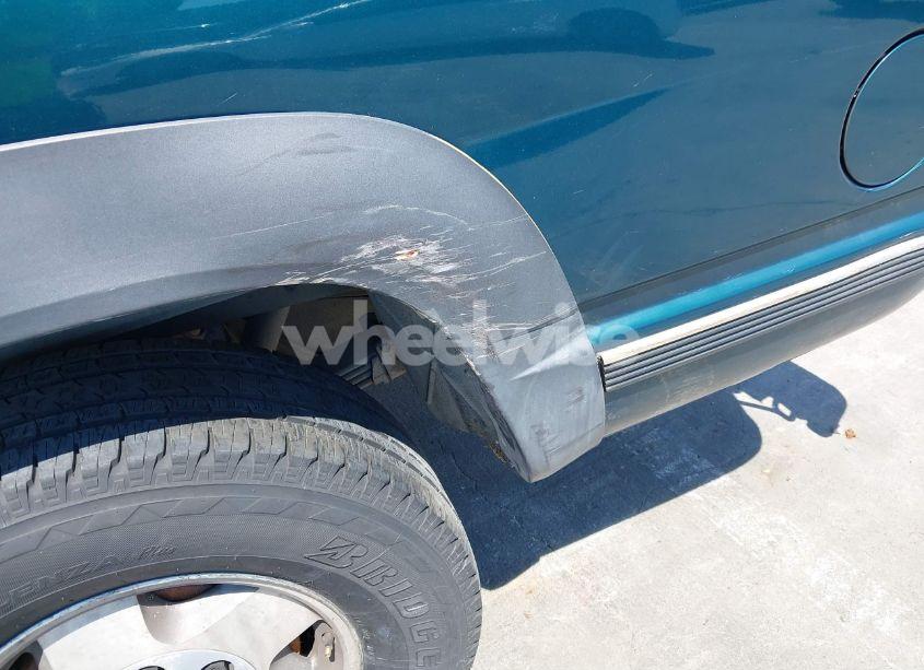 Photo 6 of 1997 Chevrolet Suburban 1500 (VIN 3GNFK16R5VG183194)