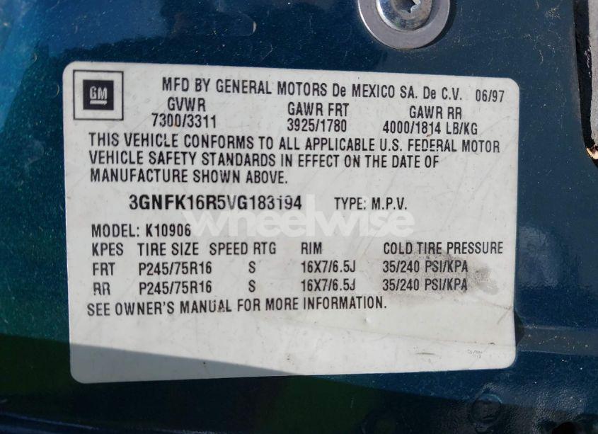 Photo 9 of 1997 Chevrolet Suburban 1500 (VIN 3GNFK16R5VG183194)