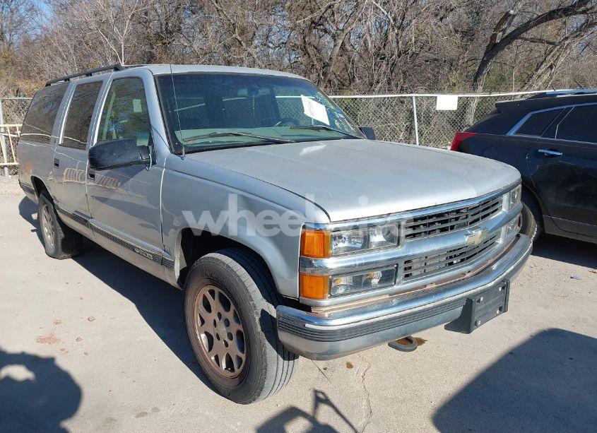 1997 Chevrolet Suburban 1500 (VIN 3GNFK16R6VG186072) main photo