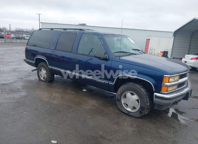 1999 Chevrolet Suburban 1500 LT (VIN 3GNFK16R6XG177360) main photo