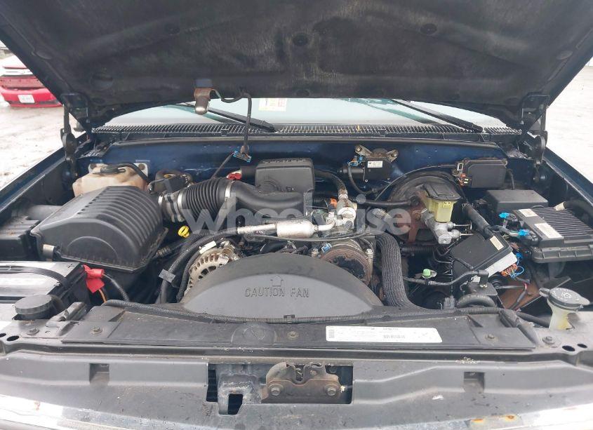 Photo 10 of 1999 Chevrolet Suburban 1500 LT (VIN 3GNFK16R6XG177360)