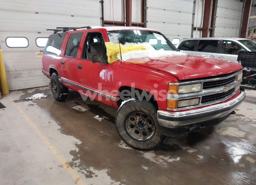 1999 Chevrolet Suburban 1500 LT (VIN 3GNFK16R6XG236682) main photo