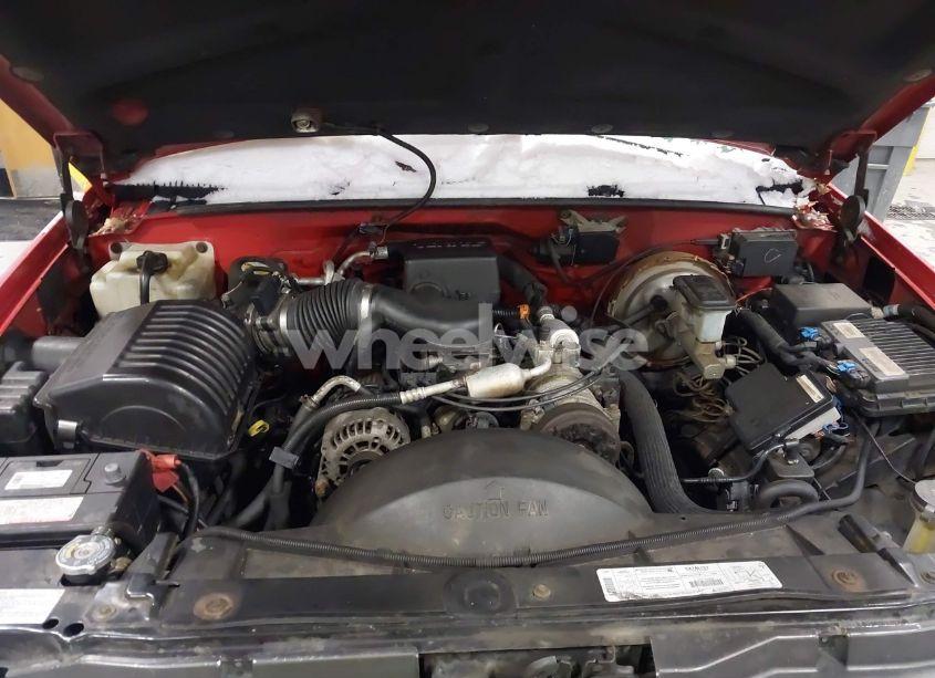 Photo 10 of 1999 Chevrolet Suburban 1500 LT (VIN 3GNFK16R6XG236682)