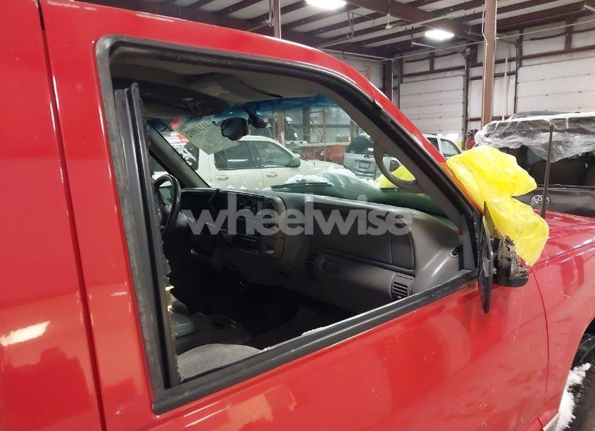 Photo 14 of 1999 Chevrolet Suburban 1500 LT (VIN 3GNFK16R6XG236682)