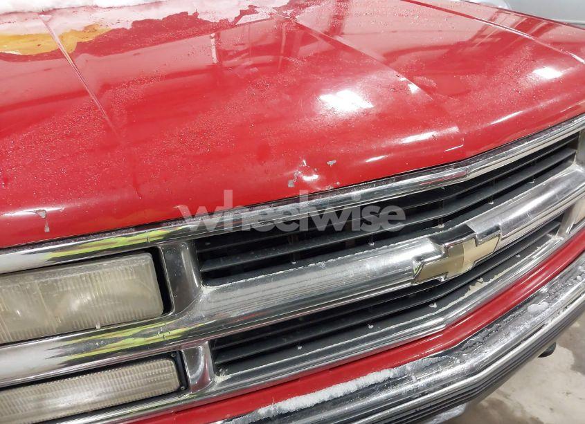 Photo 6 of 1999 Chevrolet Suburban 1500 LT (VIN 3GNFK16R6XG236682)