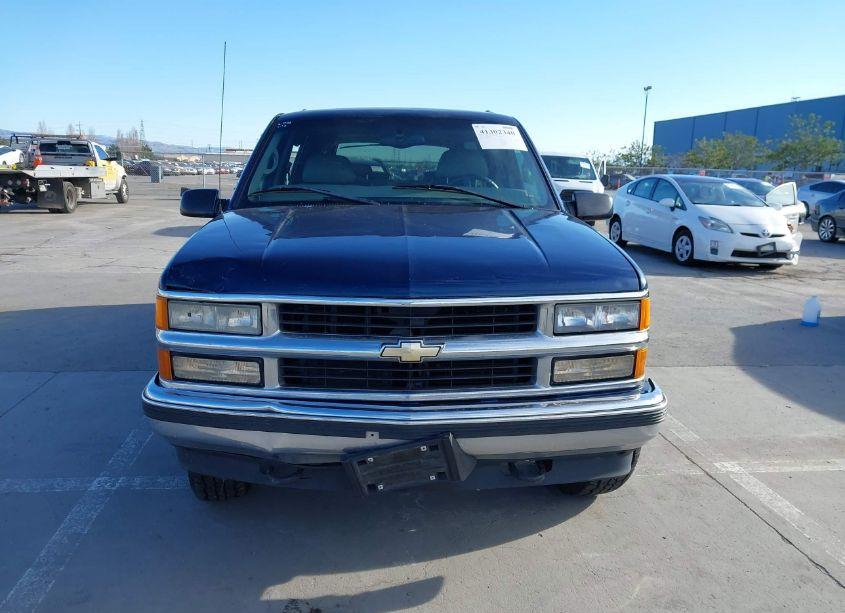 Photo 12 of 1999 Chevrolet Suburban 1500 LT (VIN 3GNFK16R7XG179747)