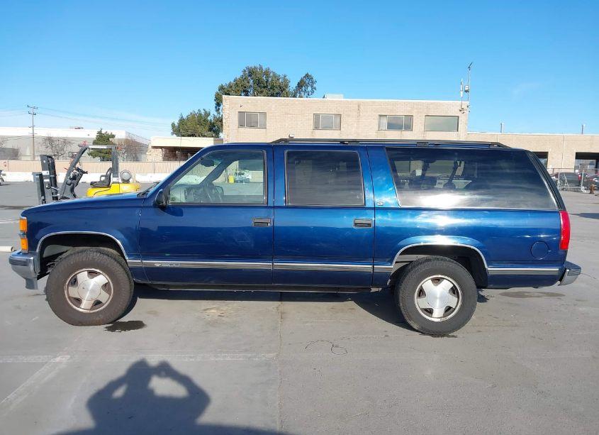 Photo 14 of 1999 Chevrolet Suburban 1500 LT (VIN 3GNFK16R7XG179747)