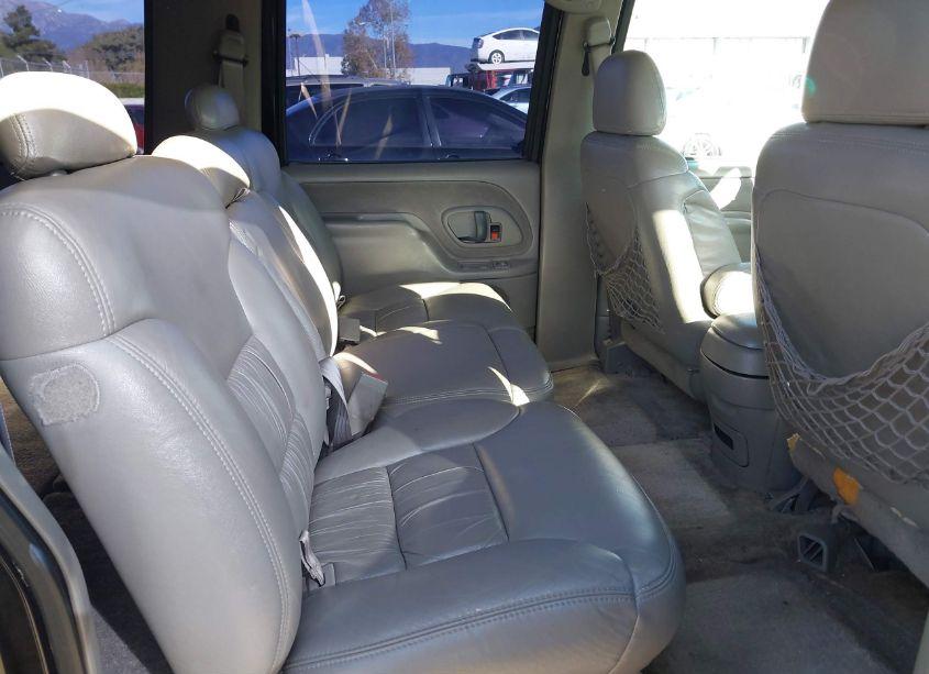 Photo 8 of 1999 Chevrolet Suburban 1500 LT (VIN 3GNFK16R7XG180560)