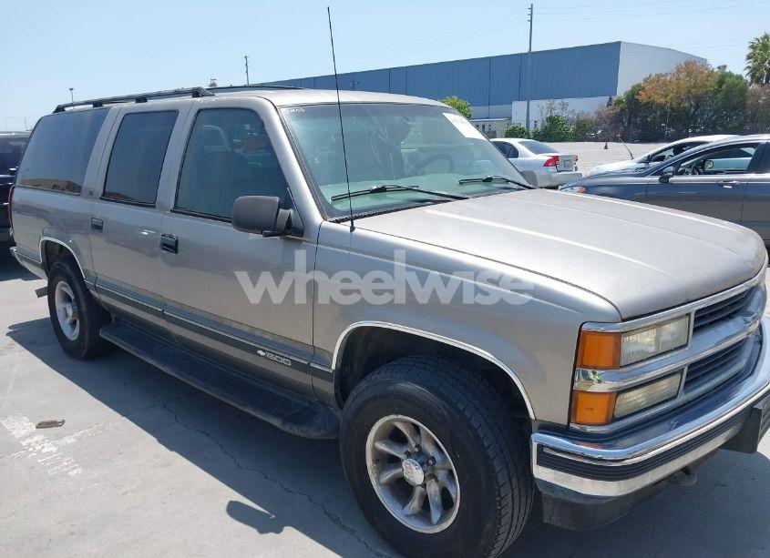 1999 Chevrolet Suburban 1500 LT (VIN 3GNFK16R7XG237811) main photo