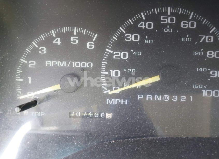 Photo 7 of 1999 Chevrolet Suburban 1500 LT (VIN 3GNFK16R7XG237811)