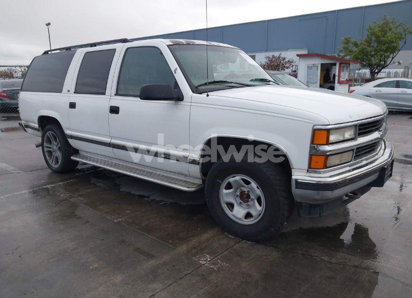 1997 Chevrolet Suburban 1500 (VIN 3GNFK16R8VG190673) main photo