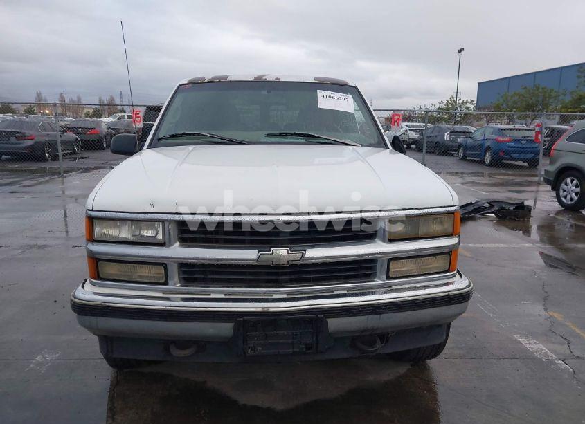 Photo 12 of 1997 Chevrolet Suburban 1500 (VIN 3GNFK16R8VG190673)
