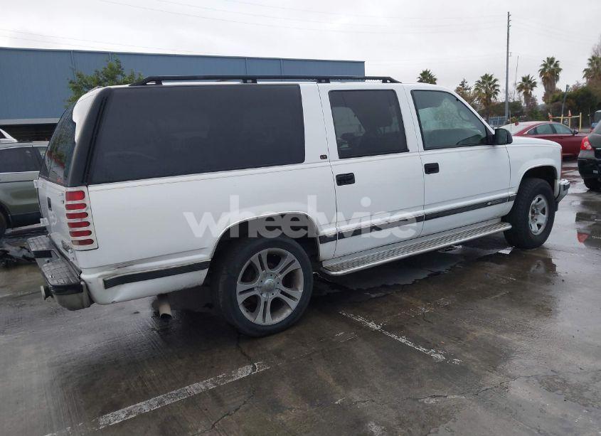 Photo 4 of 1997 Chevrolet Suburban 1500 (VIN 3GNFK16R8VG190673)