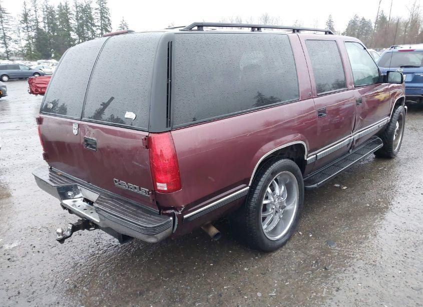 Photo 4 of 1997 Chevrolet Suburban 1500 (VIN 3GNFK16R9VG122690)