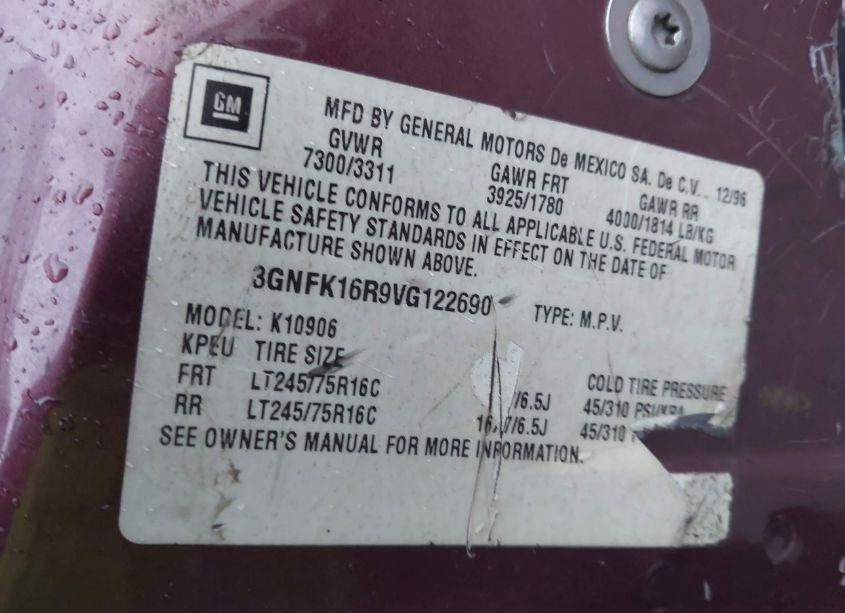 Photo 9 of 1997 Chevrolet Suburban 1500 (VIN 3GNFK16R9VG122690)