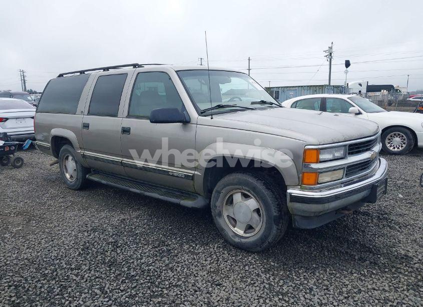 1999 Chevrolet Suburban 1500 LT (VIN 3GNFK16RXXG156463) main photo
