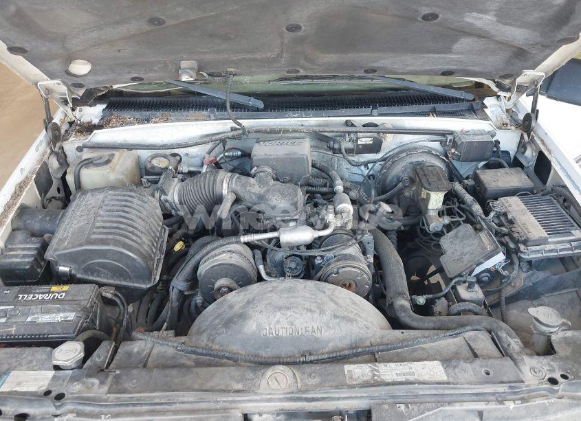 Photo 10 of 1999 Chevrolet Suburban 1500 LT (VIN 3GNFK16RXXG251900)