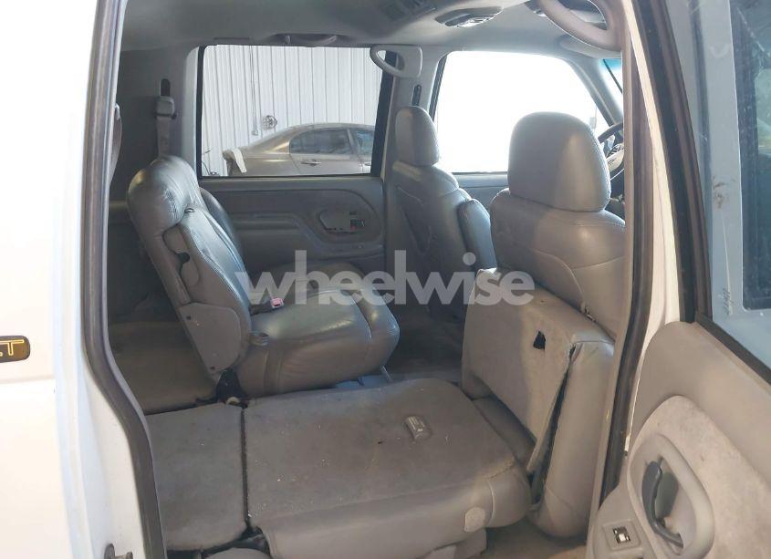Photo 8 of 1999 Chevrolet Suburban 1500 LT (VIN 3GNFK16RXXG251900)
