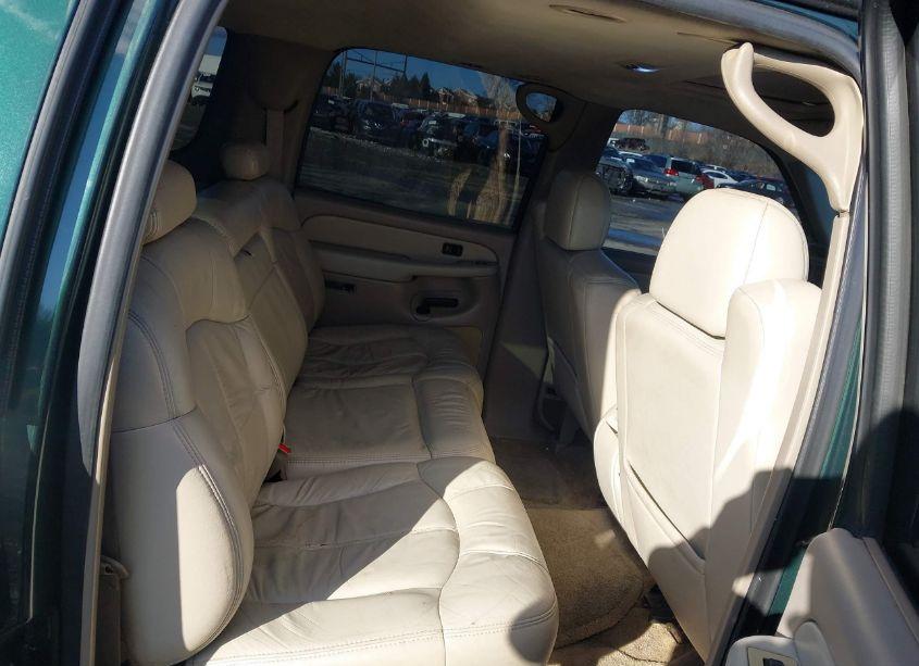 Photo 8 of 2001 Chevrolet Suburban 1500 LT (VIN 3GNFK16T01G212588)