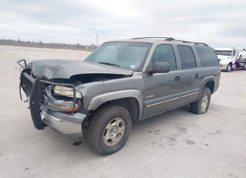 Photo 2 of 2000 Chevrolet Suburban 1500 LS (VIN 3GNFK16T0YG208485)