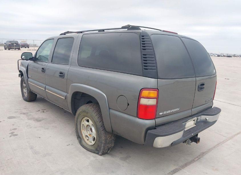 Photo 3 of 2000 Chevrolet Suburban 1500 LS (VIN 3GNFK16T0YG208485)