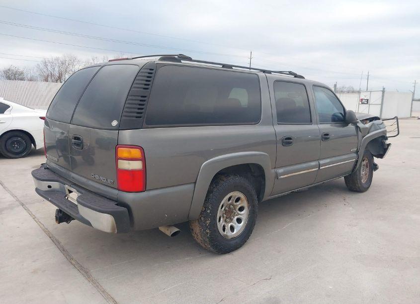 Photo 4 of 2000 Chevrolet Suburban 1500 LS (VIN 3GNFK16T0YG208485)