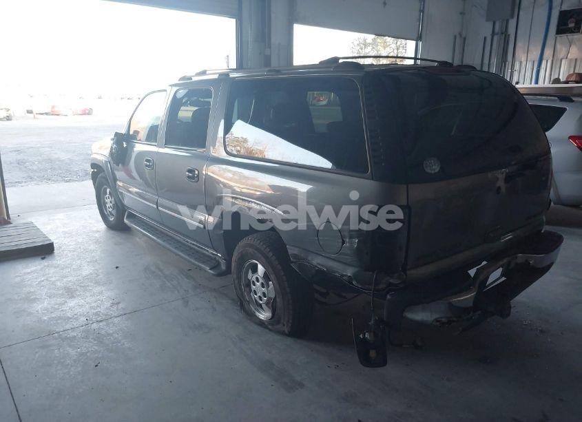 Photo 3 of 2001 Chevrolet Suburban 1500 LT (VIN 3GNFK16T11G213426)