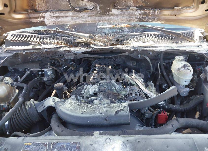 Photo 10 of 2004 Chevrolet Suburban 1500 Z71 (VIN 3GNFK16T14G270407)