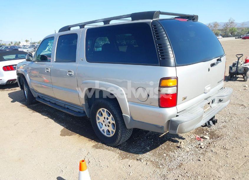 Photo 3 of 2004 Chevrolet Suburban 1500 Z71 (VIN 3GNFK16T14G270407)