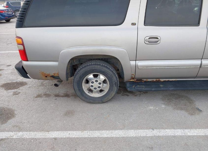 Photo 12 of 2000 Chevrolet Suburban 1500 LT (VIN 3GNFK16T1YG132839)