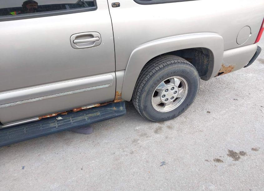 Photo 6 of 2000 Chevrolet Suburban 1500 LT (VIN 3GNFK16T1YG132839)