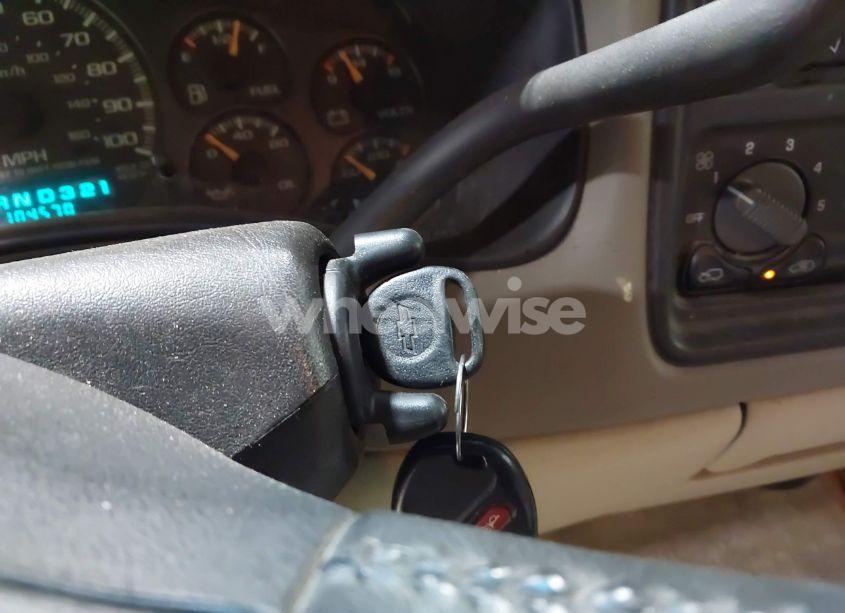 Photo 11 of 2000 Chevrolet Suburban 1500 LS (VIN 3GNFK16T1YG165422)