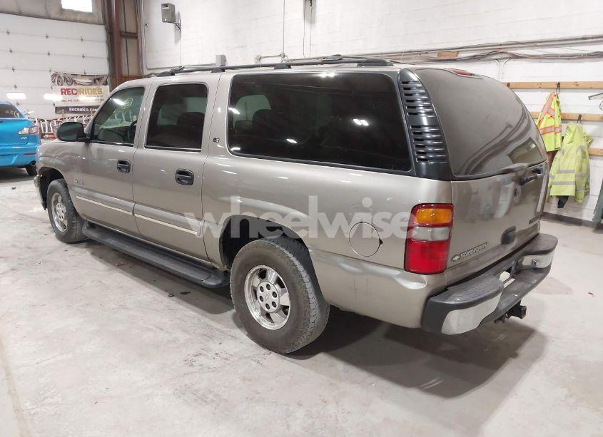 Photo 3 of 2000 Chevrolet Suburban 1500 LS (VIN 3GNFK16T1YG165422)
