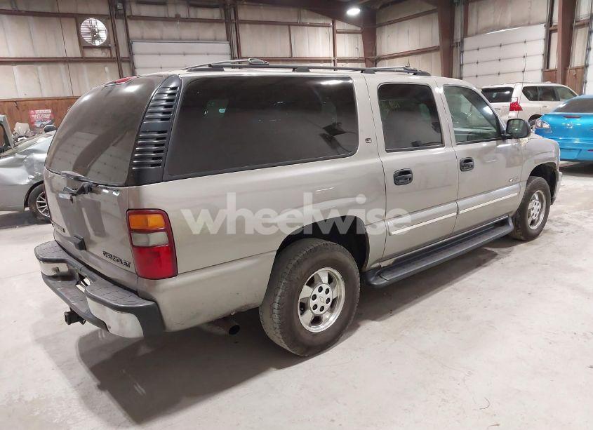 Photo 4 of 2000 Chevrolet Suburban 1500 LS (VIN 3GNFK16T1YG165422)