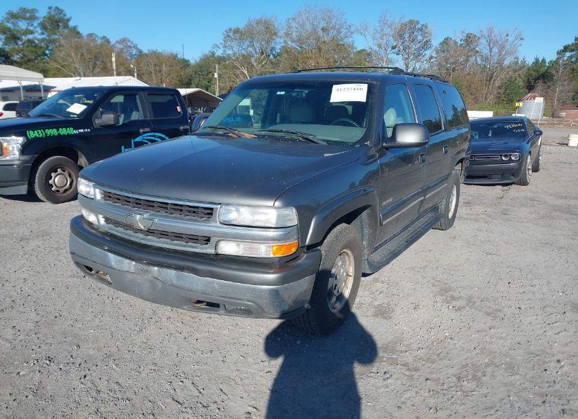 Photo 2 of 2000 Chevrolet Suburban 1500 LT (VIN 3GNFK16T1YG168482)