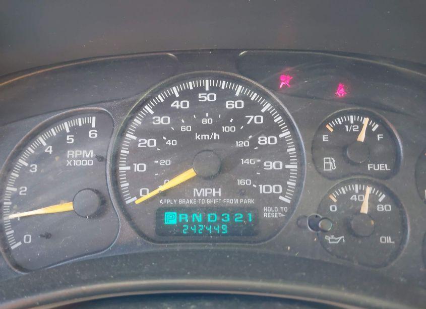 Photo 7 of 2000 Chevrolet Suburban 1500 LT (VIN 3GNFK16T1YG168482)