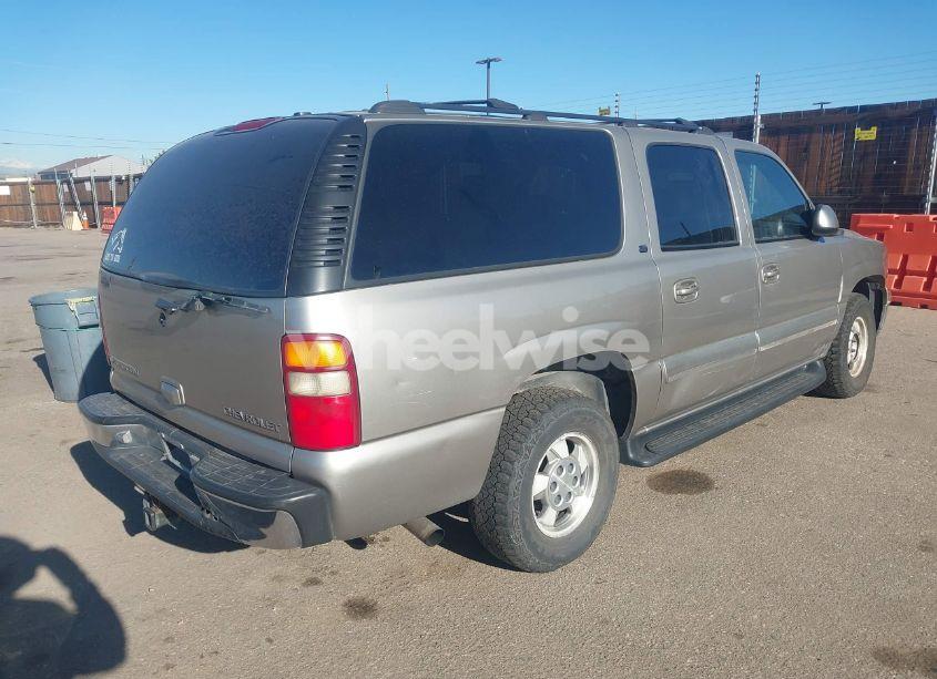 Photo 4 of 2001 Chevrolet Suburban 1500 LT (VIN 3GNFK16T21G261971)