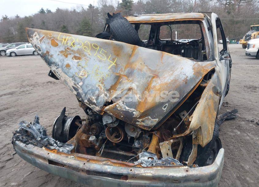 Photo 6 of 2001 Chevrolet Suburban 1500 LS (VIN 3GNFK16T21G267804)