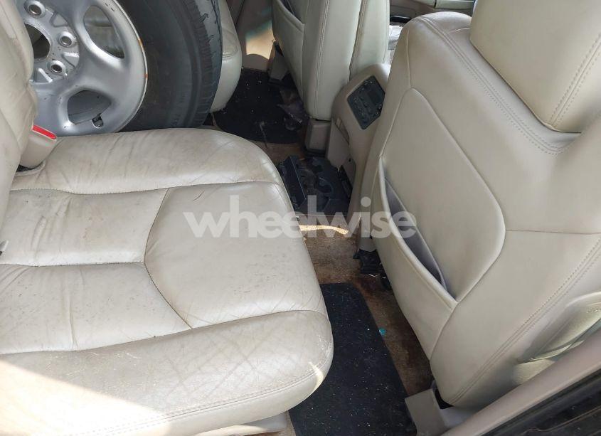 Photo 8 of 2003 Chevrolet Suburban 1500 Z71 (VIN 3GNFK16T23G325753)