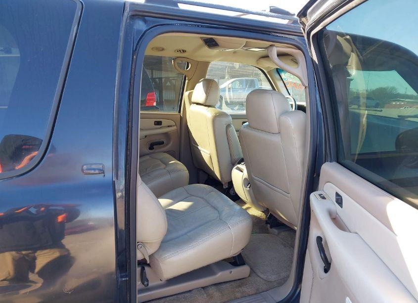 Photo 8 of 2001 Chevrolet Suburban 1500 LT (VIN 3GNFK16T31G148823)