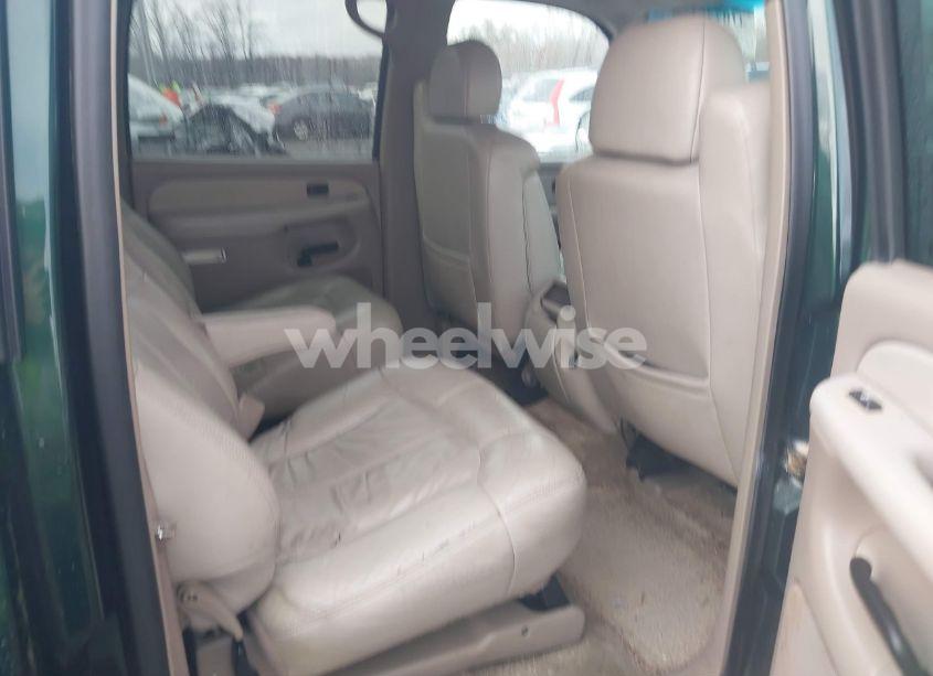 Photo 8 of 2001 Chevrolet Suburban 1500 LT (VIN 3GNFK16T31G174094)