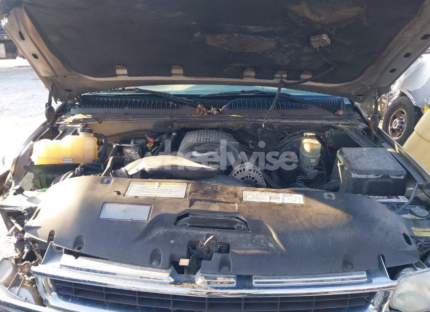 Photo 10 of 2001 Chevrolet Suburban 1500 LS (VIN 3GNFK16T31G190246)