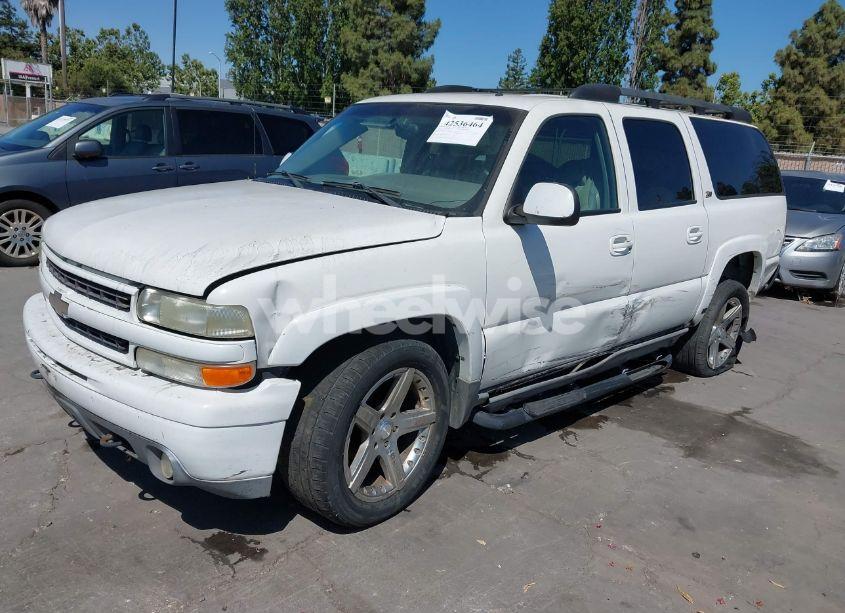 Photo 2 of 2002 Chevrolet Suburban 1500 Z71 (VIN 3GNFK16T32G204454)