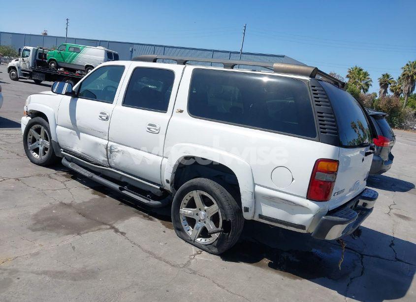 Photo 3 of 2002 Chevrolet Suburban 1500 Z71 (VIN 3GNFK16T32G204454)