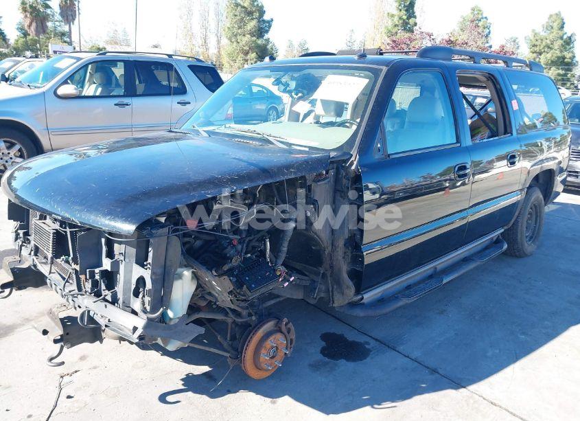 Photo 2 of 2004 Chevrolet Suburban 1500 Z71 (VIN 3GNFK16T34G158501)