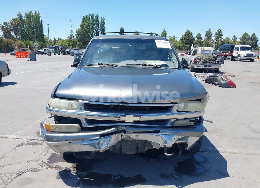 Photo 12 of 2000 Chevrolet Suburban 1500 LT (VIN 3GNFK16T3YG150971)